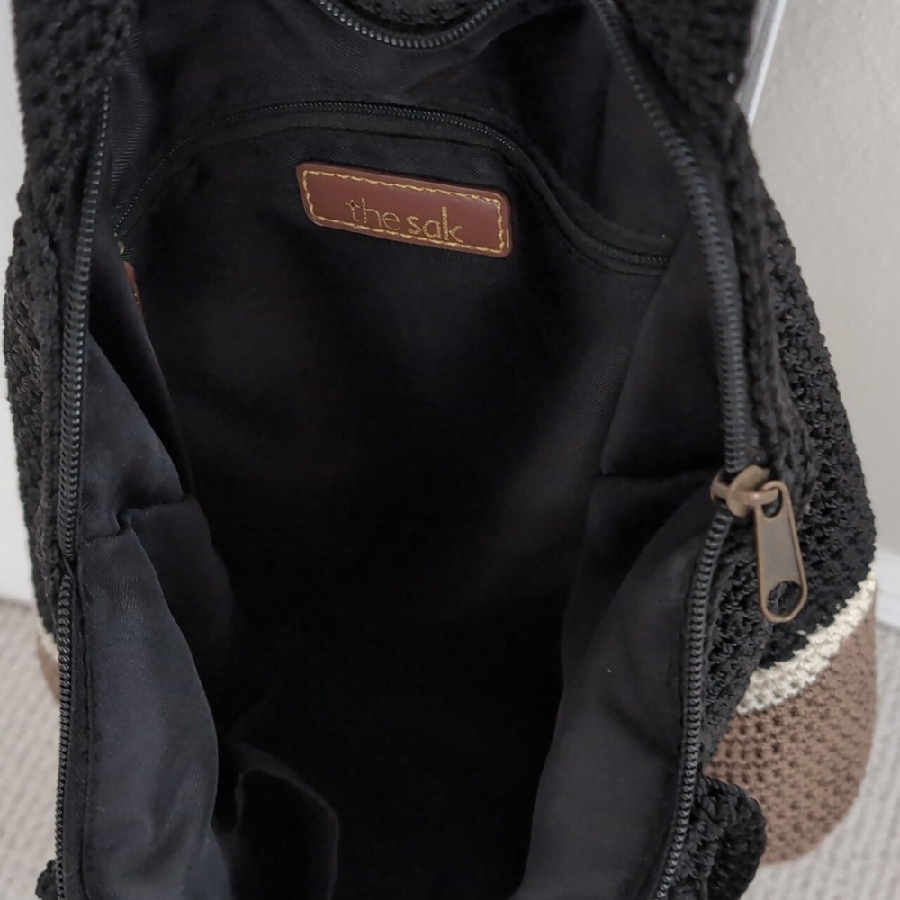 Le Sak Crochet Crossbody Bag - Picture 3 of 4